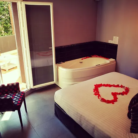 Nyx Independant Centre Gare 佩皮尼昂